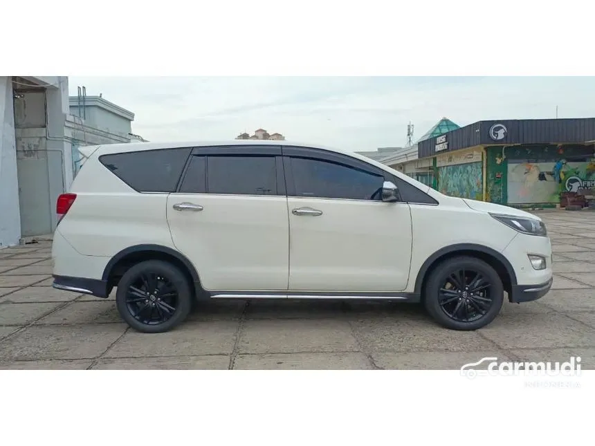 2017 Toyota Innova Venturer Wagon