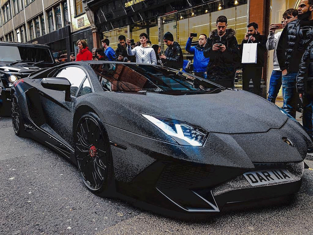 Wanita Kaya Ini Taburi Lamborghini Aventador SV dengan Jutaan Berlian