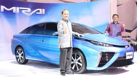 Tidak Dijual, Toyota Mirai Tebar Pesona di GIIAS 2015