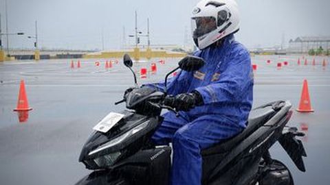 Persiapan Penting Bikers di Musim Hujan