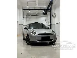 2025 MINI Cooper Cooper SE Hatchback