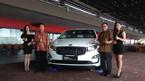 Harga Kia Grand Sedona Diesel Rp 595 Juta