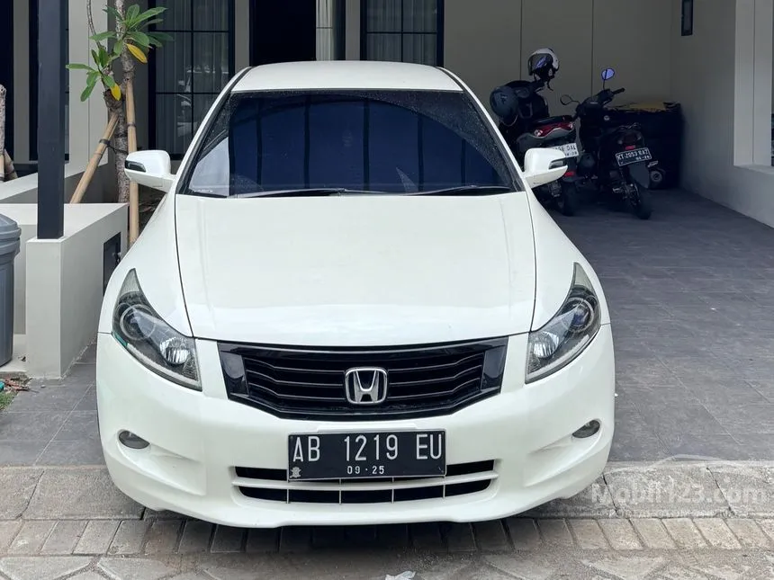 Jual Mobil Honda Accord 2010 VTi 2.4 di Yogyakarta Automatic Sedan Putih Rp 150.000.000