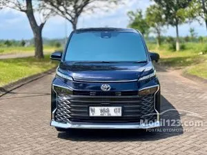 2023 Toyota Voxy 2.0 (Premium Color) MPV