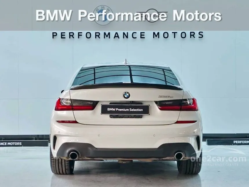 2020 BMW 330e M Sport Sedan