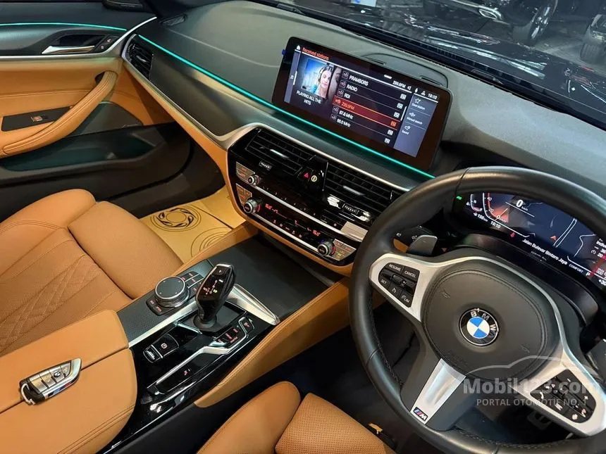 2023 BMW 520i M Sport Sedan