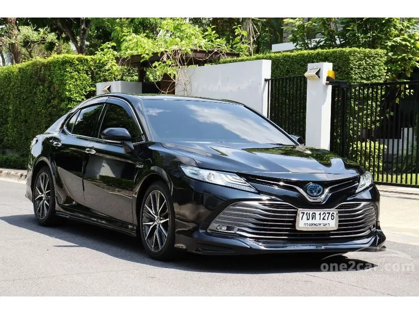 2019 Toyota CAMRY Hybrid Premium Sedan