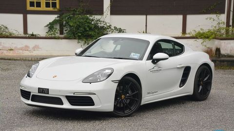 Review: 2017 Porsche 718 Cayman – Middling Balance