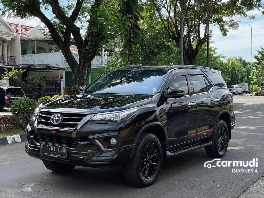2020 Toyota Fortuner VRZ TRD 4X2 SUV