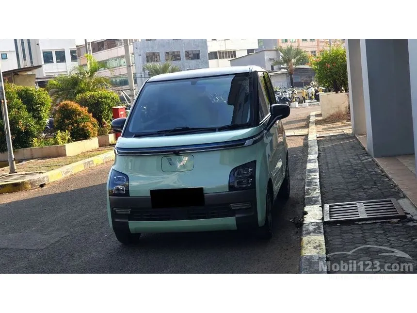 2022 Wuling Air EV Long Range Hatchback