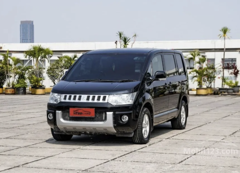  Cari MPV dengan Ground Clearance Tinggi, Mitsubishi Delica Bekas Bisa Jadi Opsi