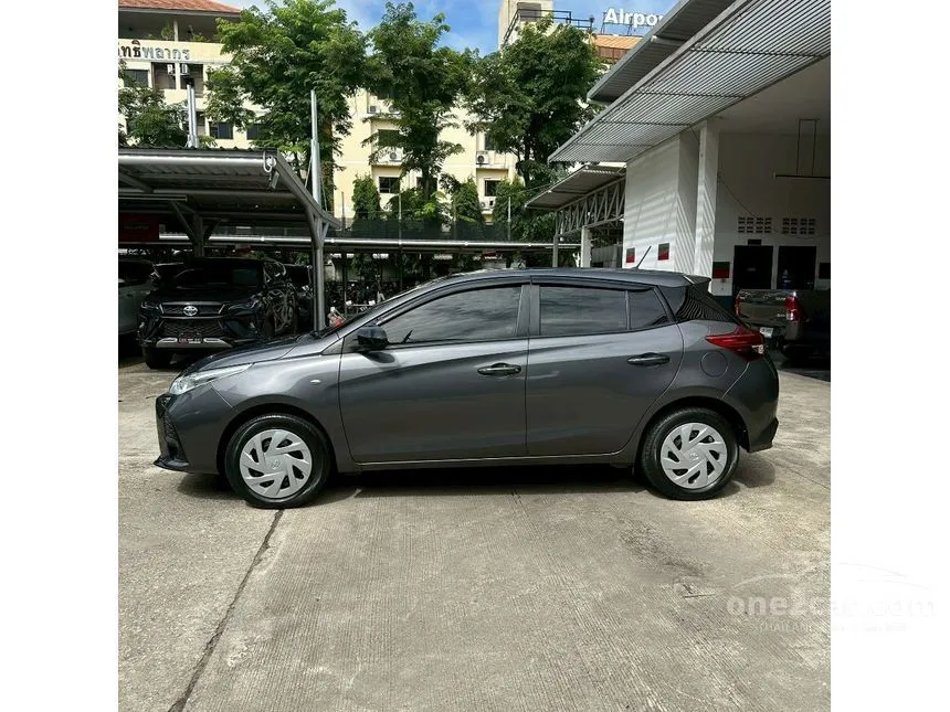 2022 Toyota YARIS Entry Hatchback