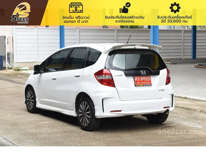 2013 Honda JAZZ SV Hatchback