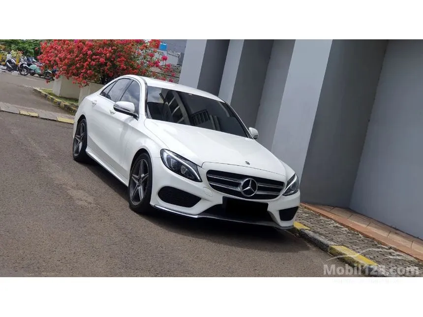 2018 Mercedes-Benz C200 AMG Line Sedan