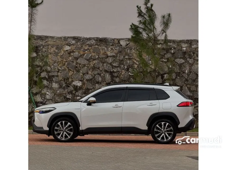 2022 Toyota Corolla Cross Hybrid SUV