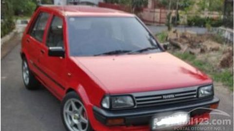 Toyota Starlet Kotak, Mobil Hatchback Klasik Era 80an Dan 90an - Mobil ...