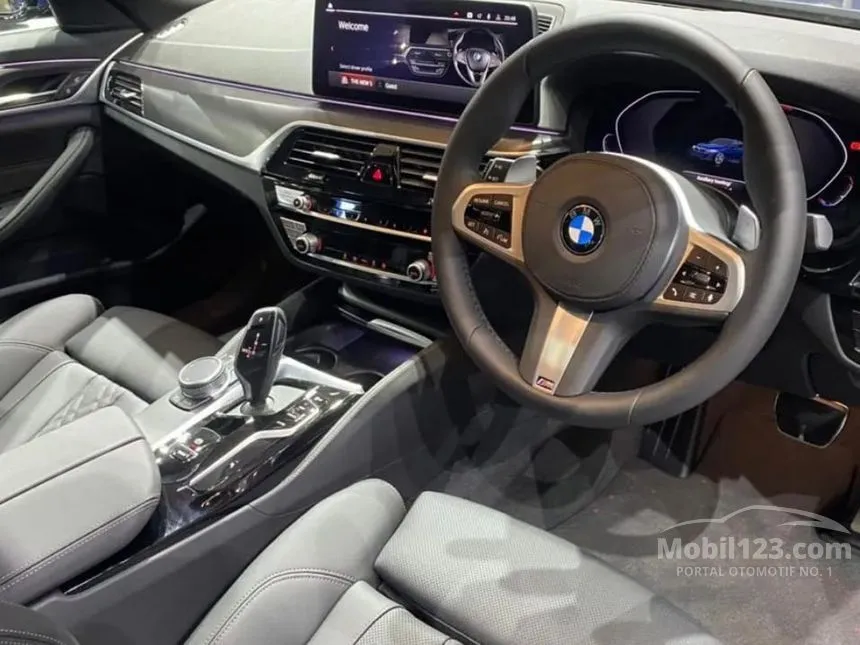 2023 BMW 520i M Sport Sedan