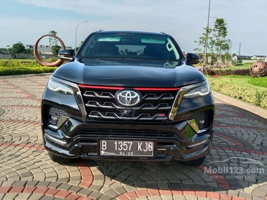 Jual Mobil Toyota Fortuner 2021 TRD 2.4 di Jawa Barat Automatic SUV Hitam Rp 485.000.000
