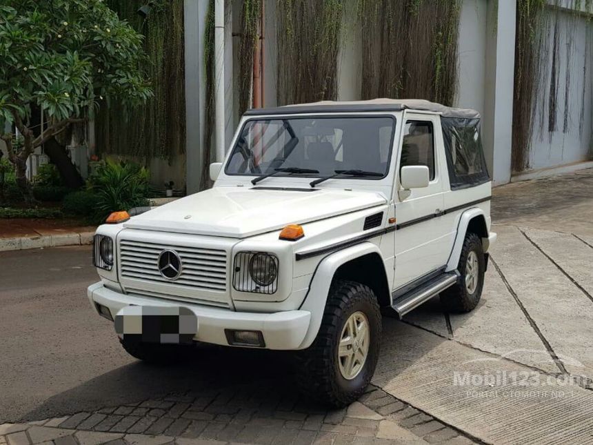 Jual Mobil  Mercedes Benz G300 1996 W463 3 0 3 0 di DKI 