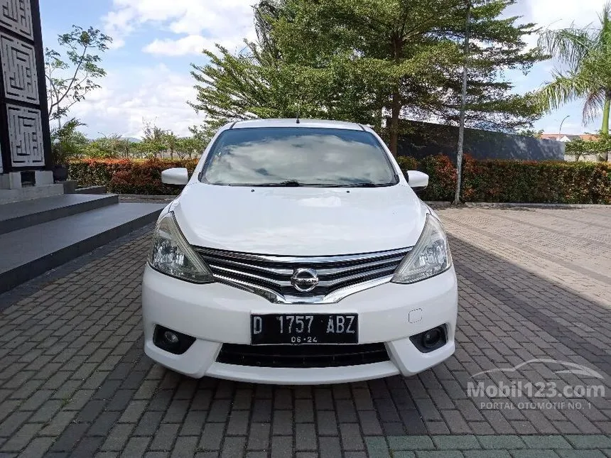 Jual Mobil Nissan Grand Livina 2014 XV 1.5 di Jawa Barat Automatic MPV Putih Rp 110.000.000