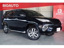 2017 Toyota Fortuner 2.4 (ปี 15-18) V SUV 4WD AT