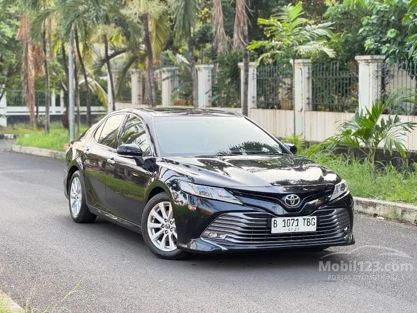 2019 Toyota Camry V Sedan