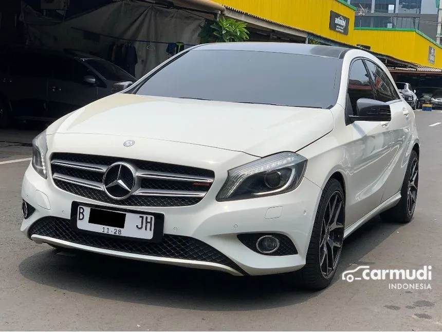 2013 Mercedes-Benz A200 Urban Hatchback