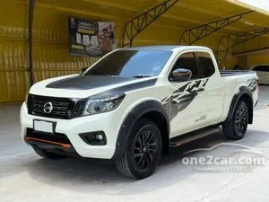 2019 Nissan NP 300 Navara 2.5 Calibre E Black Edition King Cab Pickup