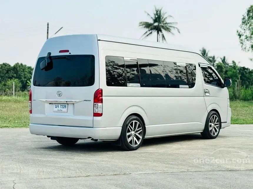 2011 Toyota HIACE D4D Van