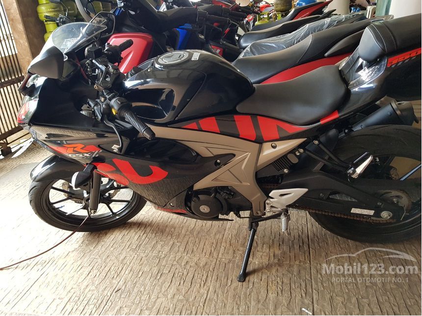 Jual Motor Suzuki GSX 2017 0.2 di Banten Manual Others Hitam Rp 18.500.