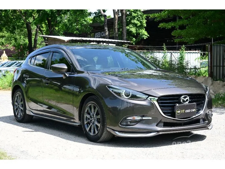 2017 Mazda 3 S Sports Hatchback