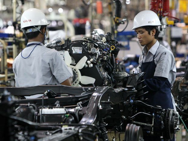 GAIKINDO: Sejumlah Pabrikan Otomotif Indonesia Belum PHK Buruh Pabrik