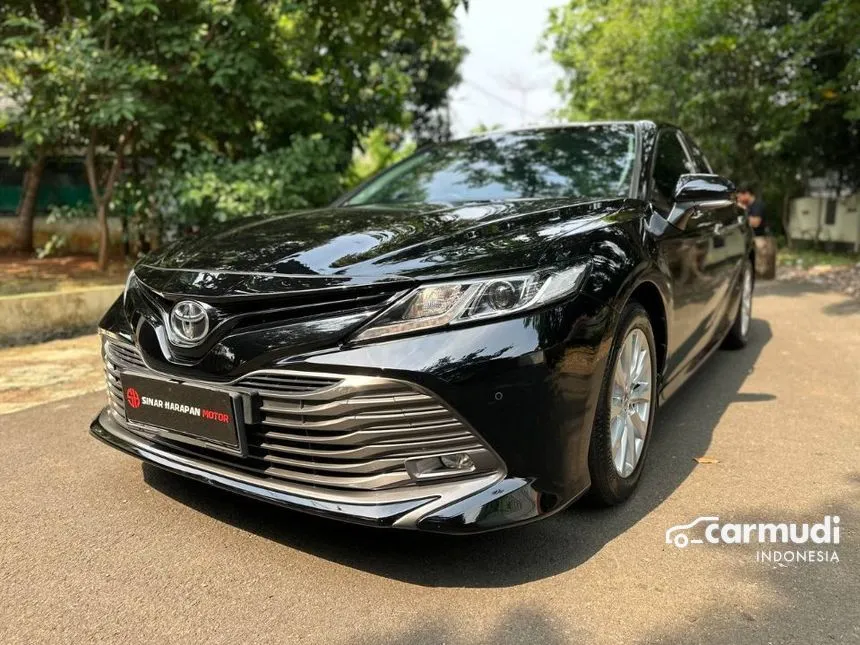 2021 Toyota Camry V Sedan