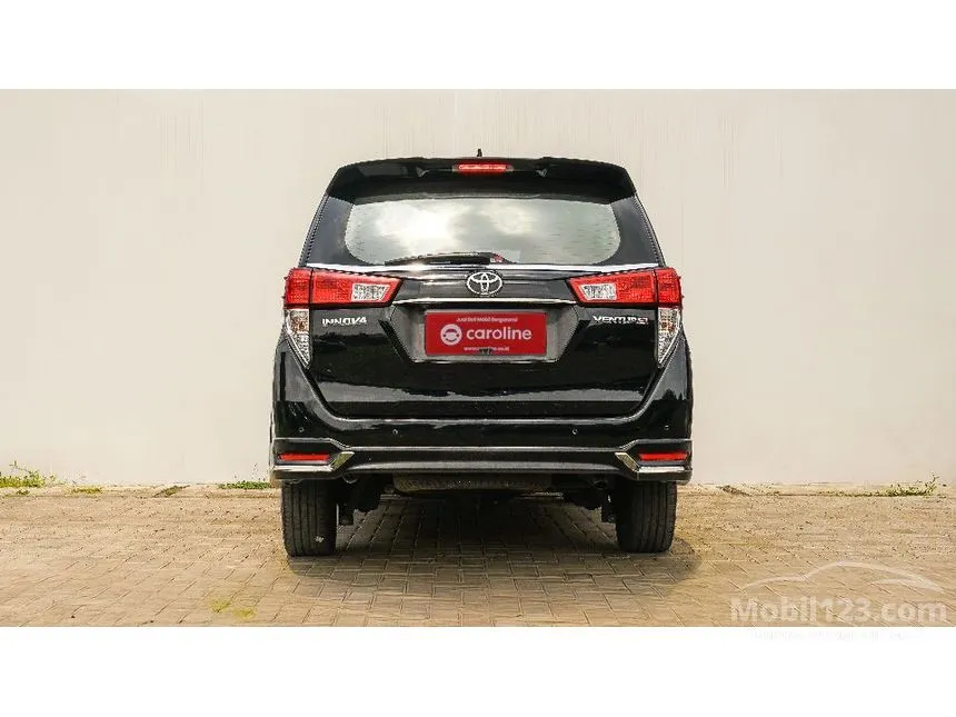 2022 Toyota Kijang Innova Venturer MPV