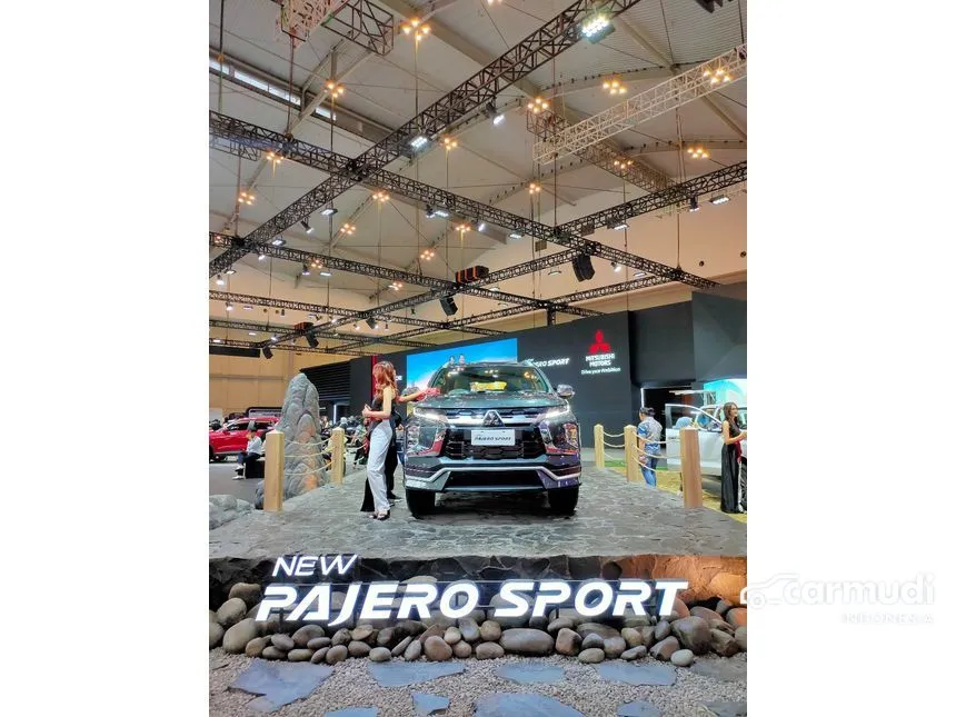 2024 Mitsubishi Pajero Sport Dakar SUV