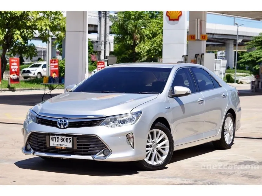 2015 Toyota CAMRY Hybrid Sedan