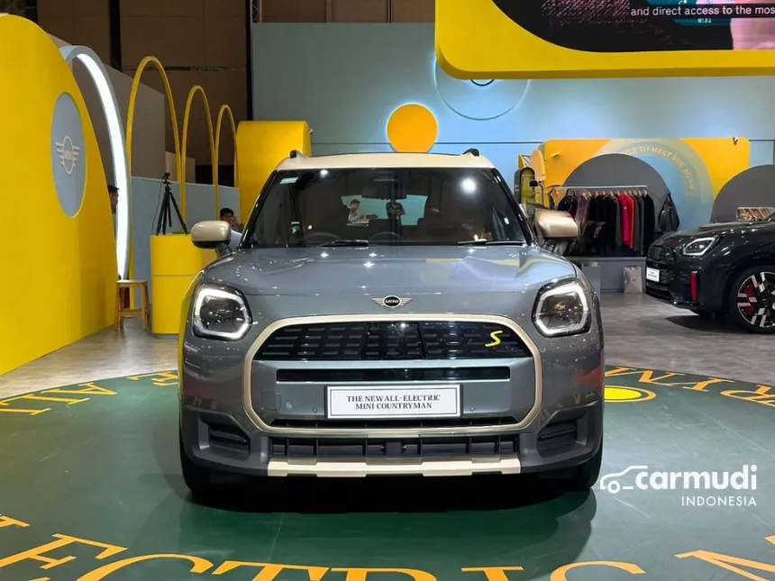 2024 MINI Countryman S ALL4 Favoured Trim SUV