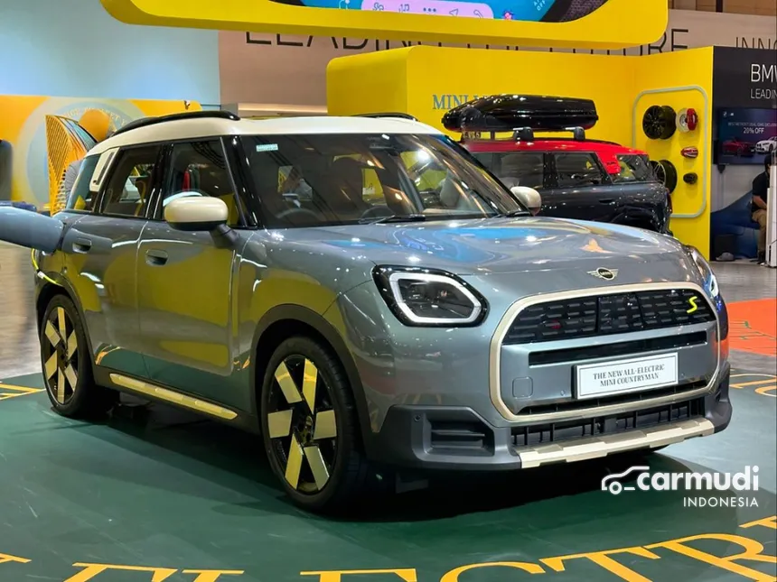 2024 MINI Countryman S ALL4 Favoured Trim SUV