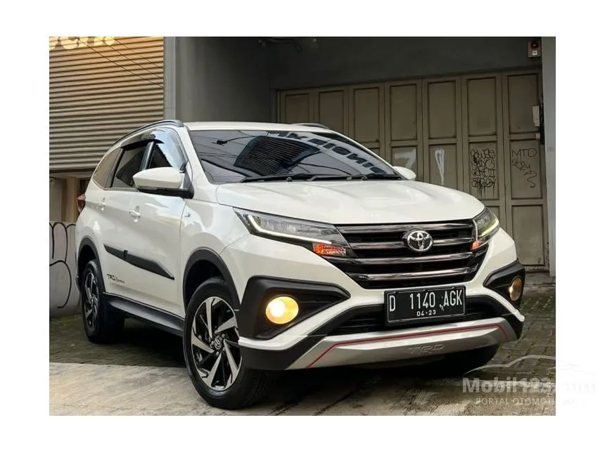 Jual Mobil Toyota Rush 2018 TRD Sportivo 1.5 di Jawa Barat Automatic SUV Putih Rp 245.000.000
