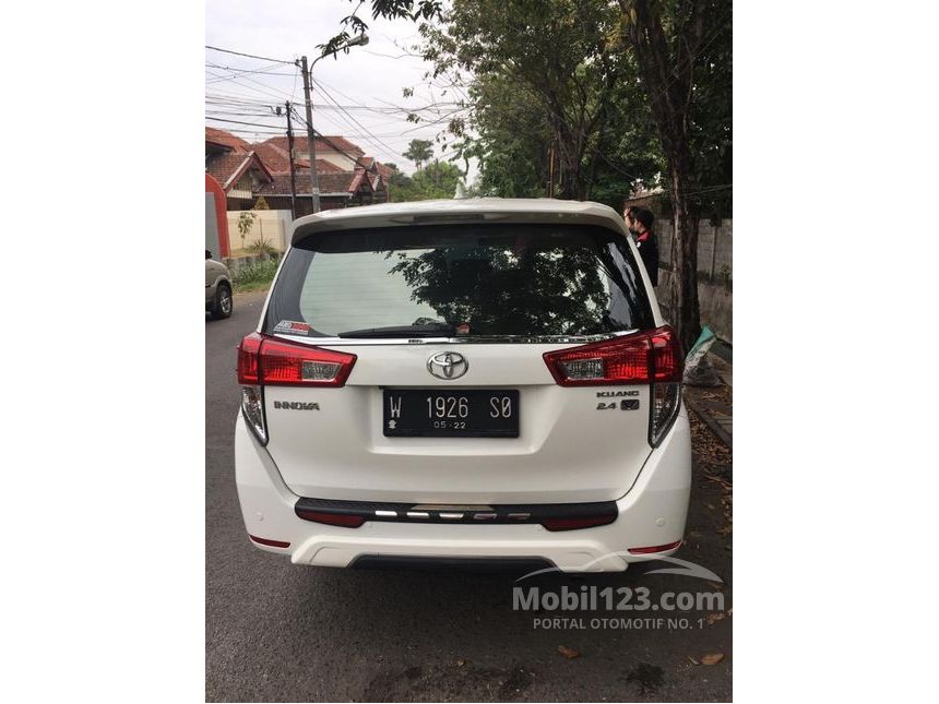 Jual Mobil Toyota Kijang Innova 2017 V 2.4 di Jawa Tengah 