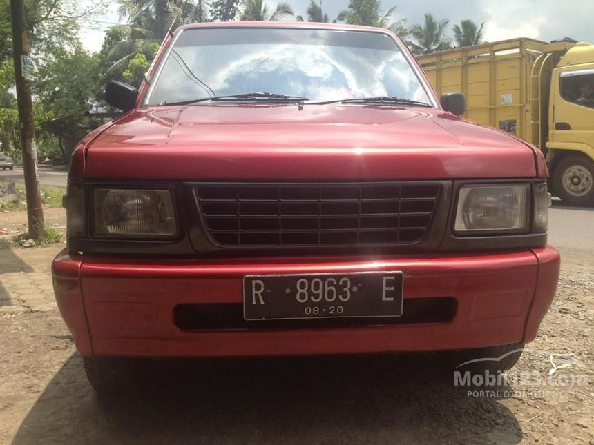 Jual Mobil  Isuzu  Panther  1996 2 5 di Jawa Tengah Manual 