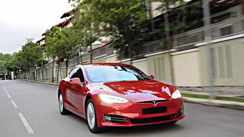Tesla Owners Love Their Cars So Much That They're Not Bothered About the Quality Issues