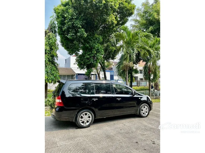 2011 Nissan Grand Livina SV MPV