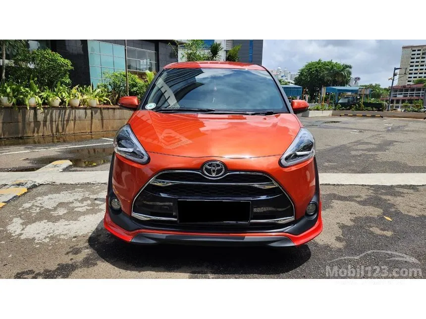 Jual Mobil Toyota Sienta 2017 Q 1.5 di DKI Jakarta Automatic MPV Orange Rp 179.000.000