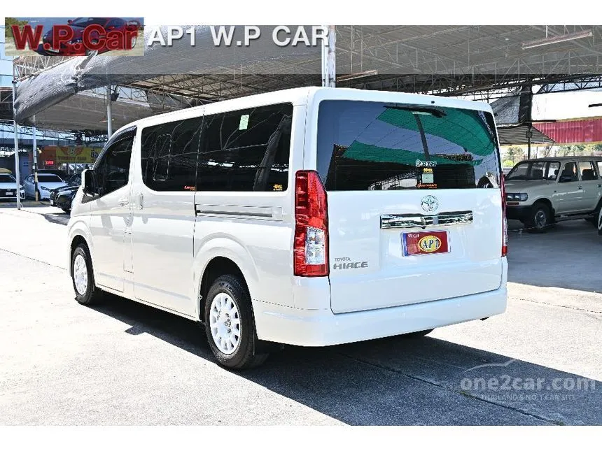 2025 Toyota HIACE GL Van