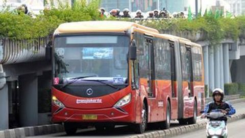 Polda Metro Jaya Mulai Pasang CCTV di Jalur Busway