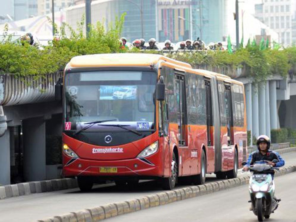 Polda Metro Jaya Mulai Pasang CCTV di Jalur Busway