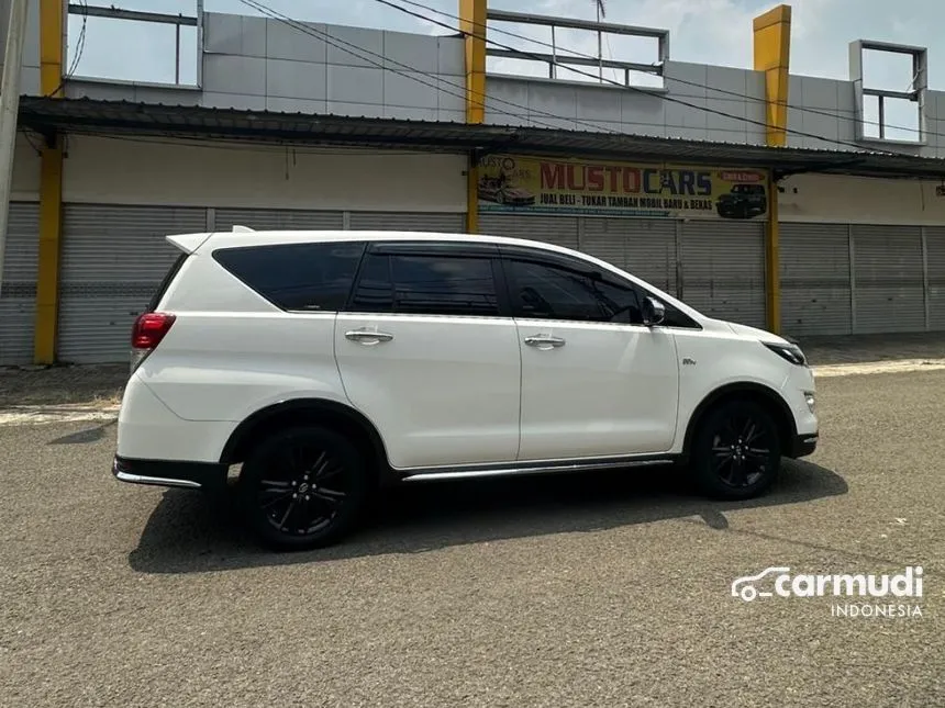 2020 Toyota Innova Venturer Wagon