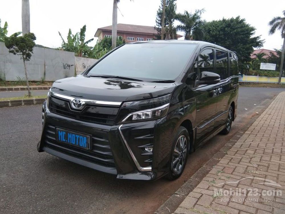 Toyota Voxy Bekas 2017: Panduan Lengkap Harga dan Pertimbangan Pembelian
