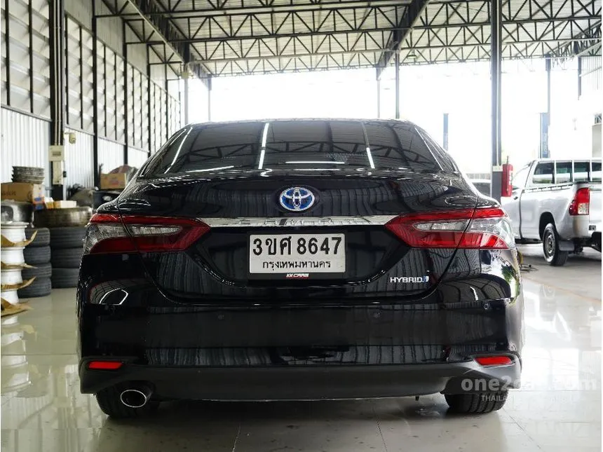 2022 Toyota CAMRY HEV Premium Luxury Sedan